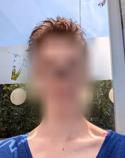 Anne, 22