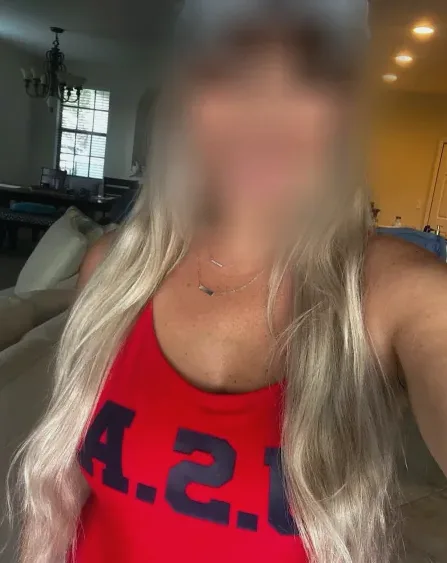 Christina, 38