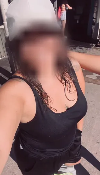 Helena, 34