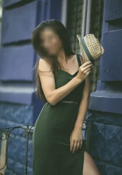 Katja, 31