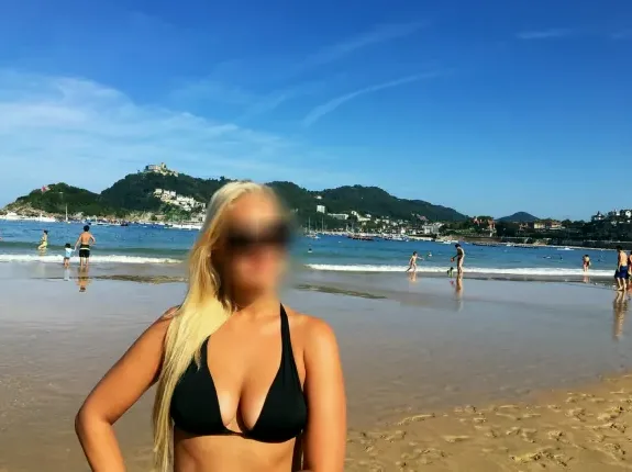 Leyla, 35