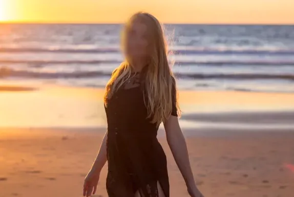 Marie, 32