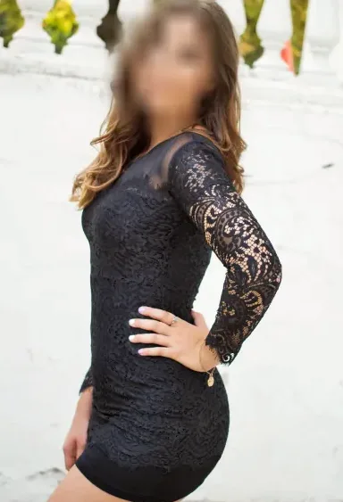 Nadia, 28