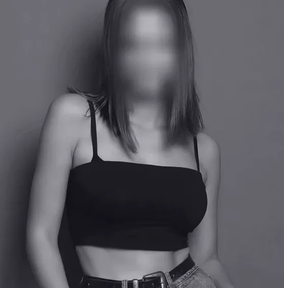 Sara, 31