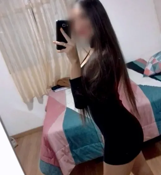 Simone, 31