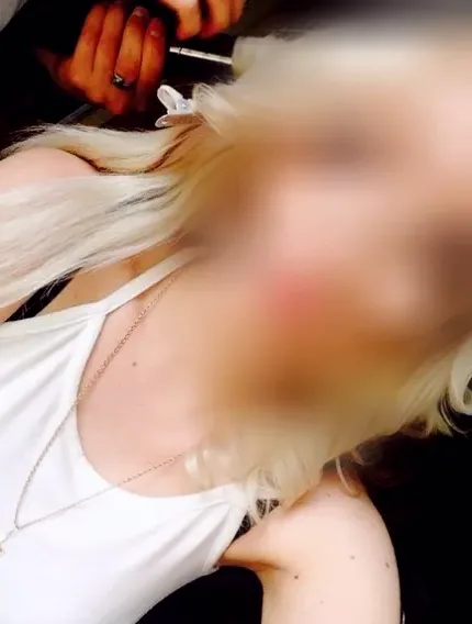 Zeynep, 37